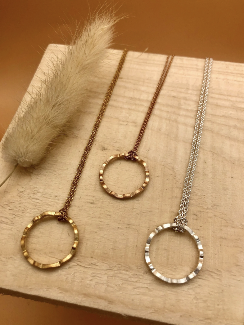 Kette mit Anhänger - Ring